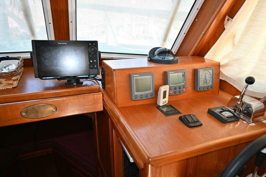2005 Monk Flybridge Trawler