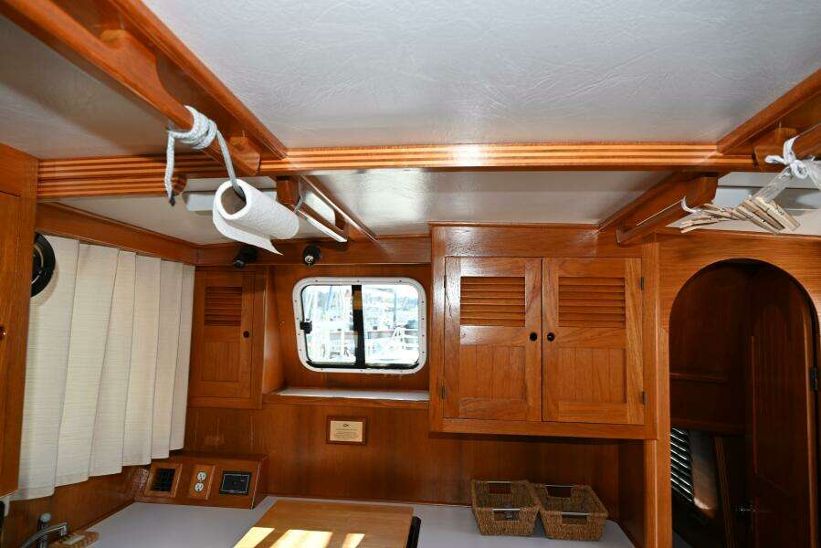 2005 Monk Flybridge Trawler