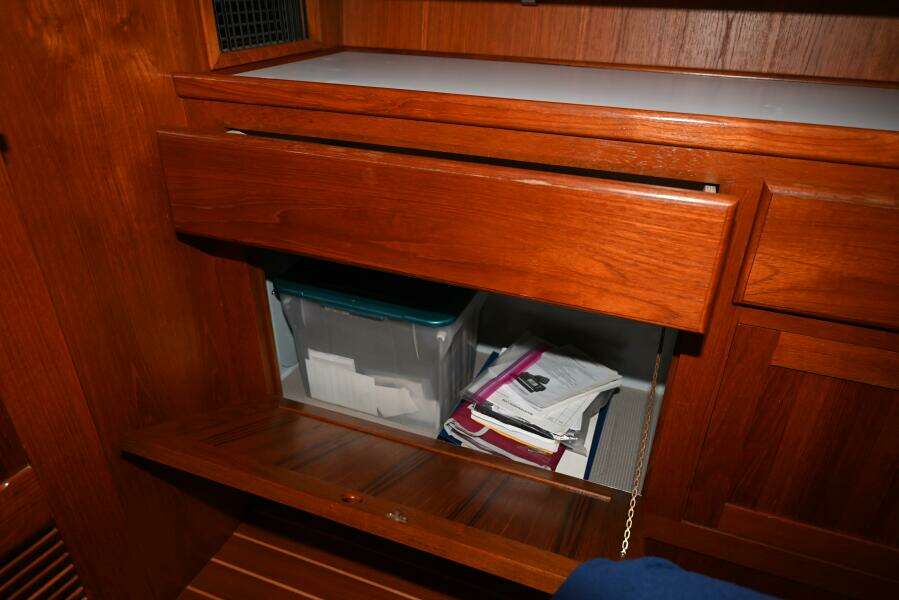 2005 Monk Flybridge Trawler