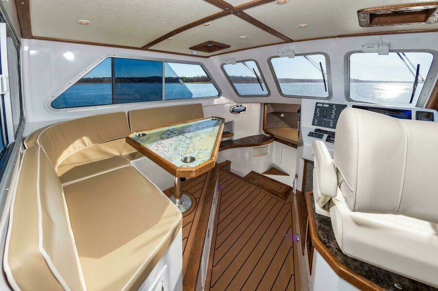 2024 Custom Chesapeake Bay Built Custom 33'