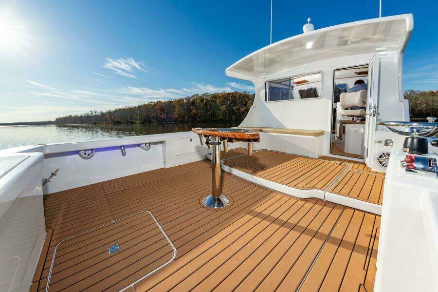 2024 Custom Chesapeake Bay Built Custom 33'