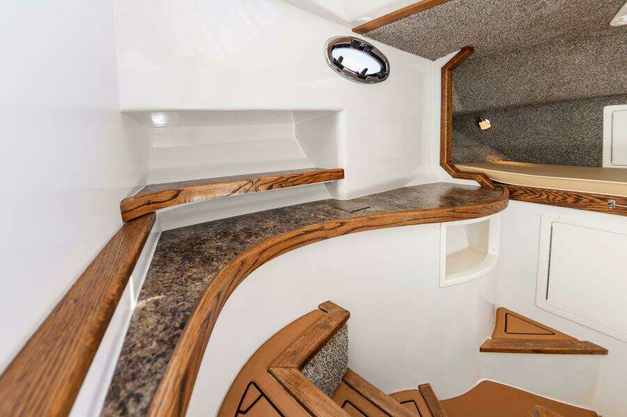 2024 Custom Chesapeake Bay Built Custom 33'