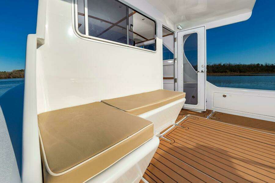 2024 Custom Chesapeake Bay Built Custom 33'