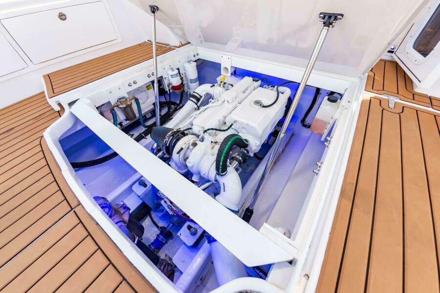 2024 Custom Chesapeake Bay Built Custom 33'