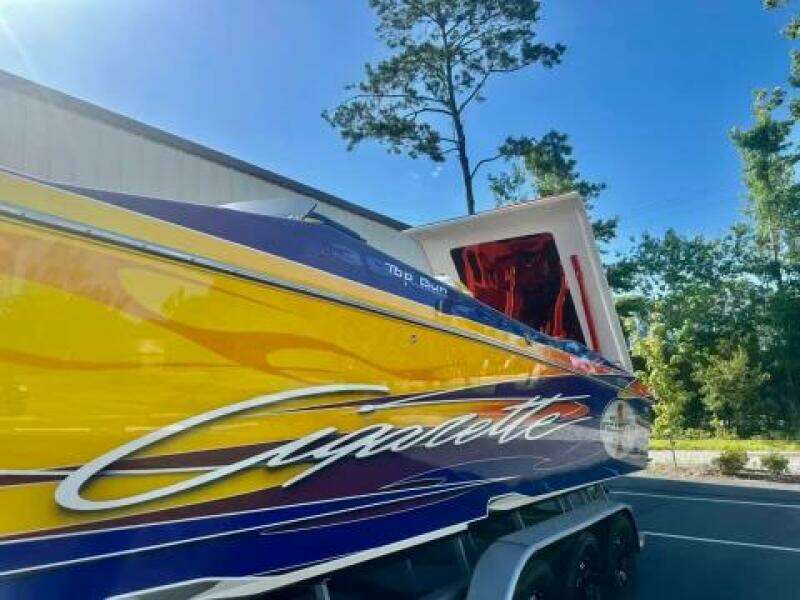 2005 Cigarette 39 Top Gun UNLIMITED