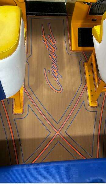 2005 Cigarette 39 Top Gun UNLIMITED