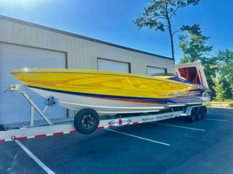 2005 Cigarette 39 Top Gun UNLIMITED