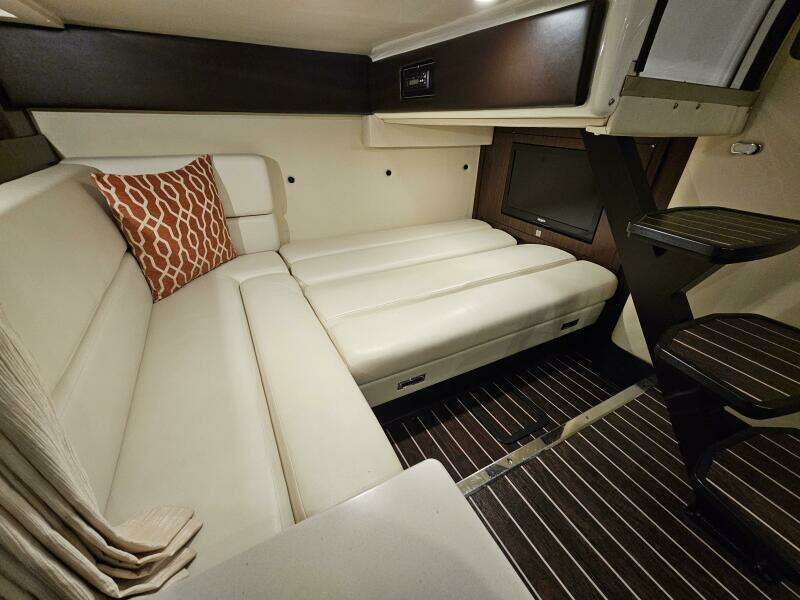 2016 Monterey 355 Sport Yacht