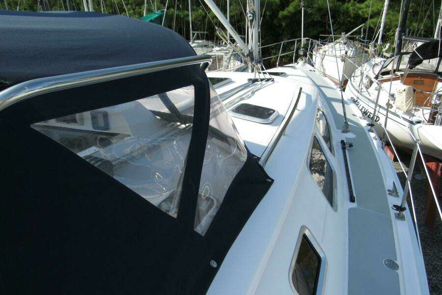 2008 Hunter 41 Deck Salon