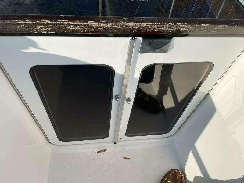 2008 Hunter 41 Deck Salon