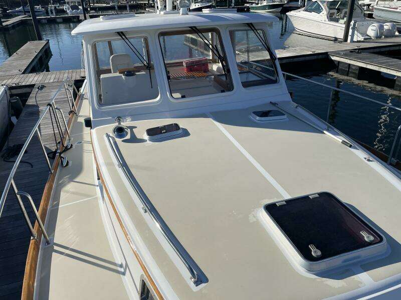 2001 Grand Banks Eastbay 38HX