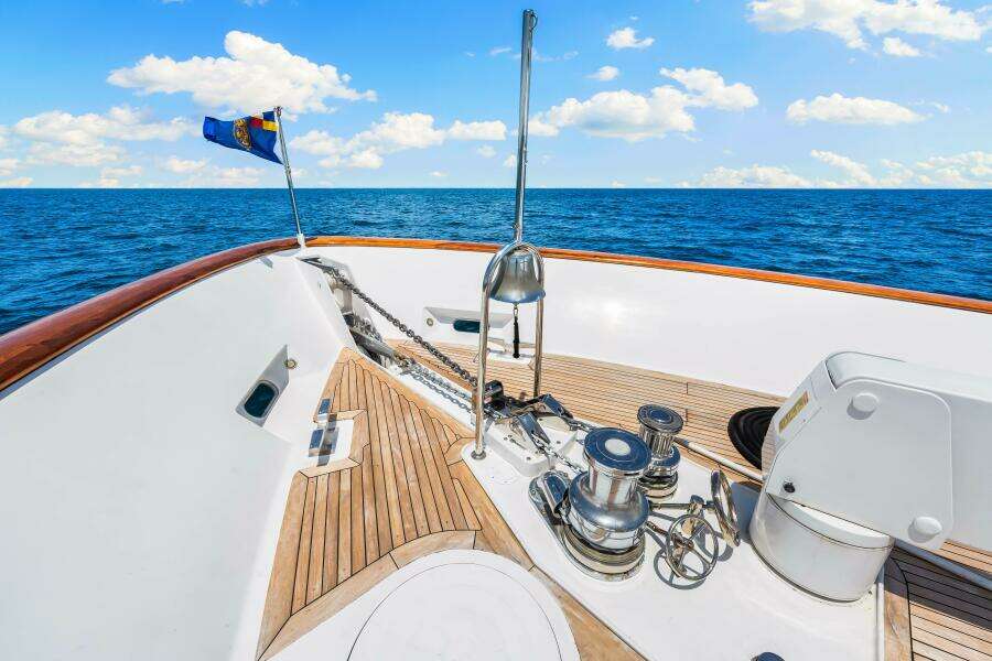 1996 Palmer Johnson TRI-DECK FB