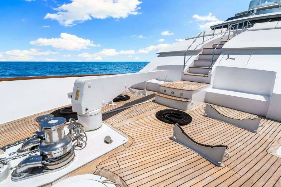 1996 Palmer Johnson TRI-DECK FB