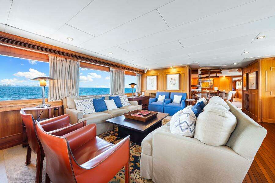 1996 Palmer Johnson TRI-DECK FB