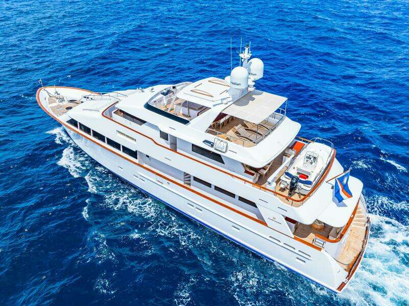 1996 Palmer Johnson TRI-DECK FB