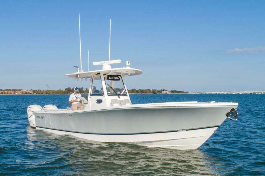 2022 Regulator 34 10