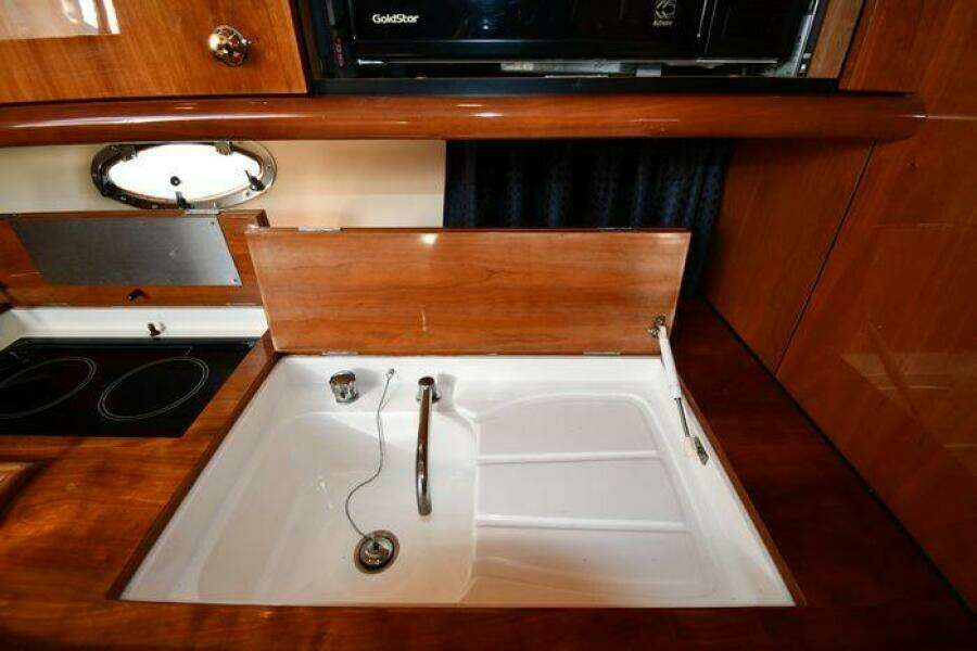 1997 Sunseeker Camargue 47