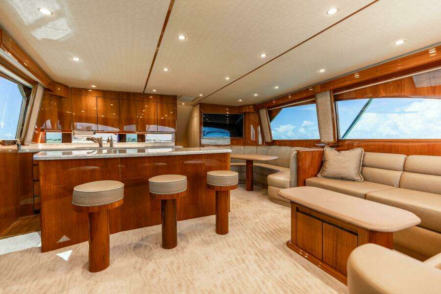 2017 Viking 66 Convertible MISS VICTORIA Salon