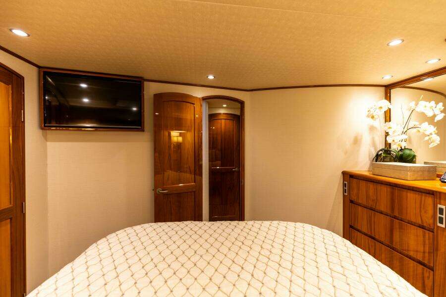 2017 Viking 66 Convertible MISS VICTORIA 