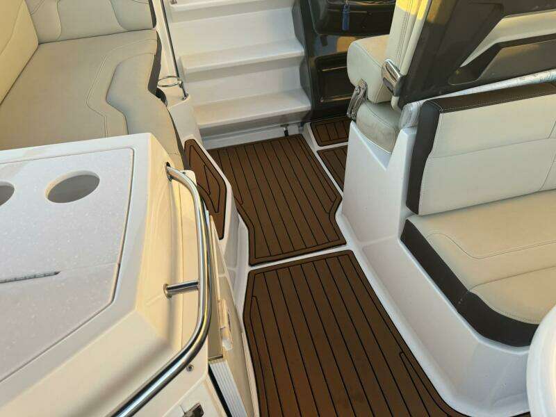 2018 Monterey 295 SY