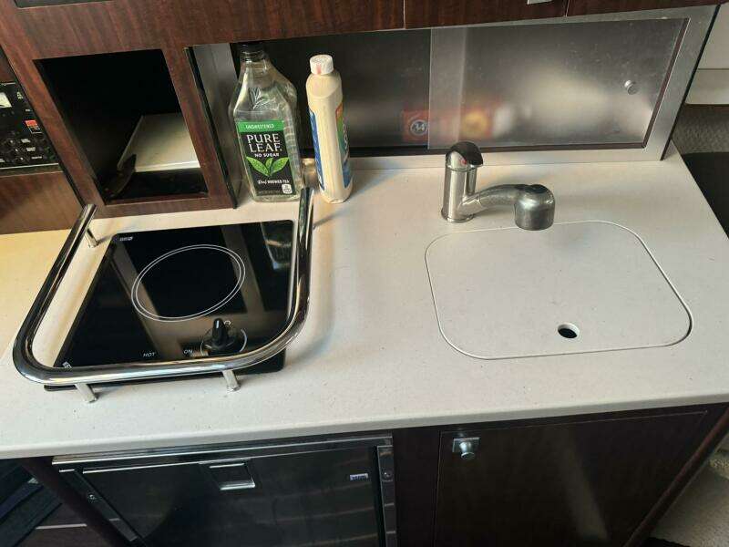 2018 Monterey 295 SY