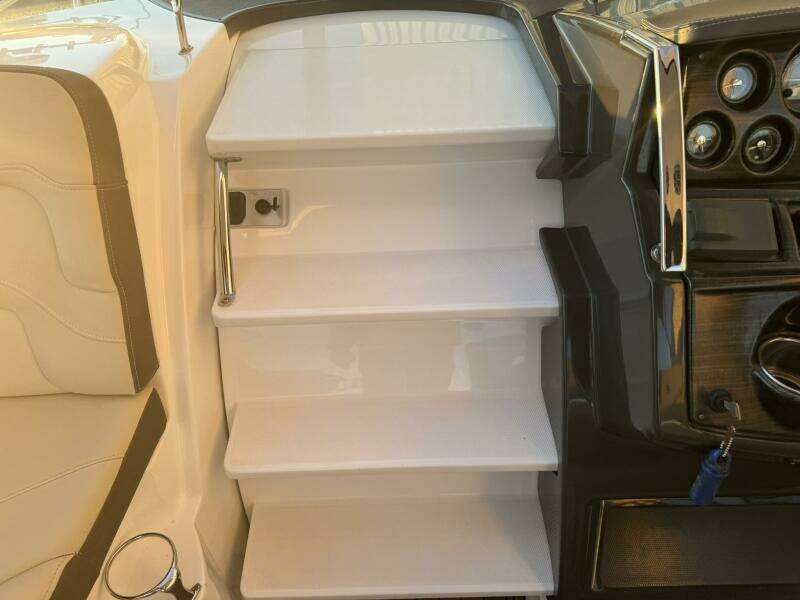 2018 Monterey 295 SY