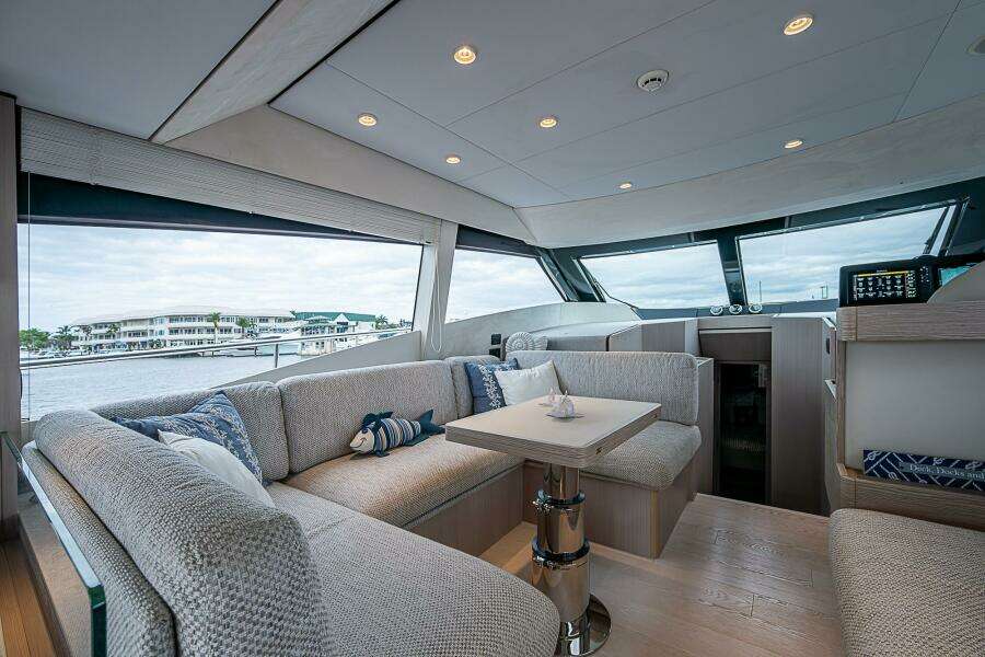 2021 Ferretti Yachts 500