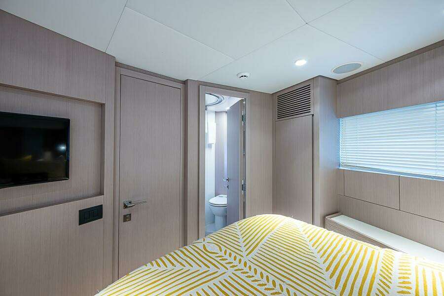 2021 Ferretti Yachts 500