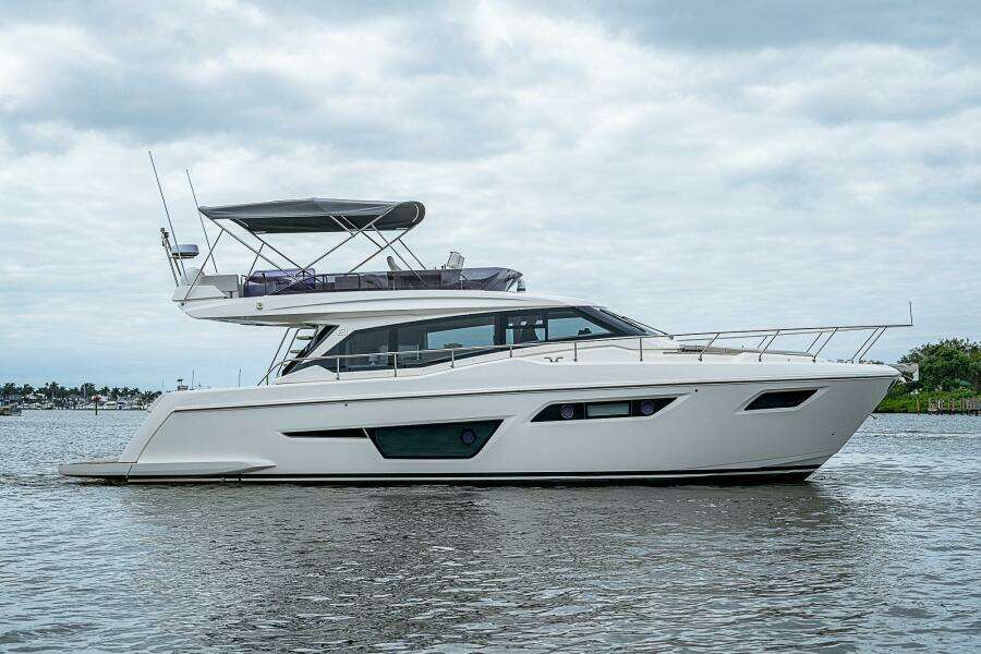 2021 Ferretti Yachts 500