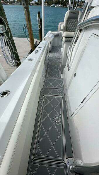 2023 Front Runner 36 CC