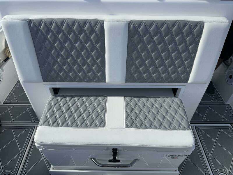 2023 Front Runner 36 CC