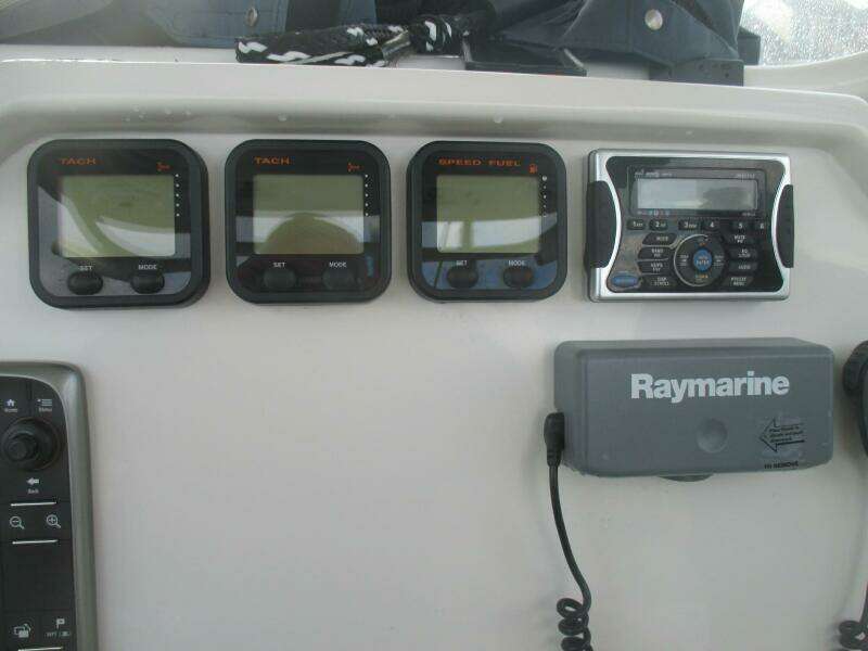 2013 Sailfish 270 CC