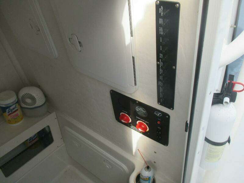 2013 Sailfish 270 CC