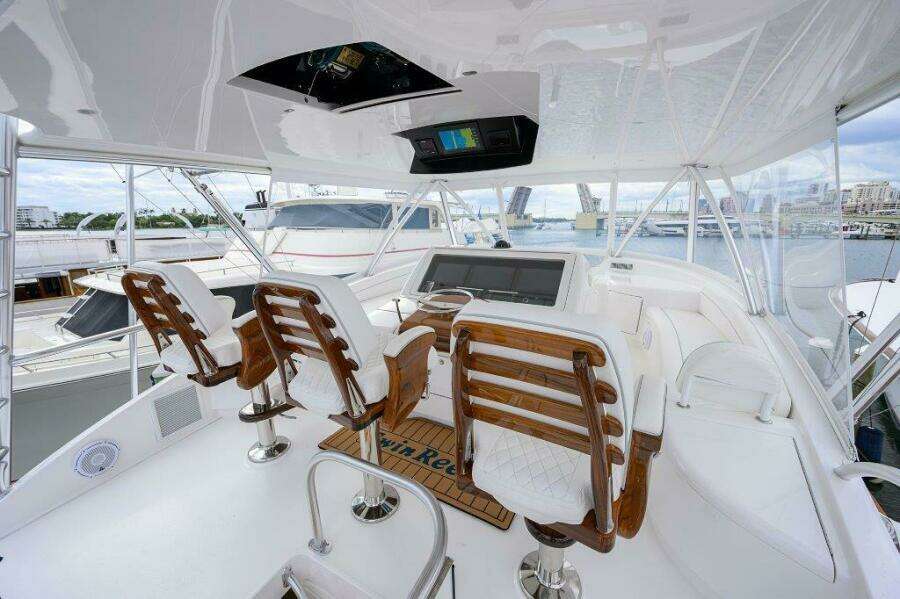 Viking 68 Twin Reels - Flybridge