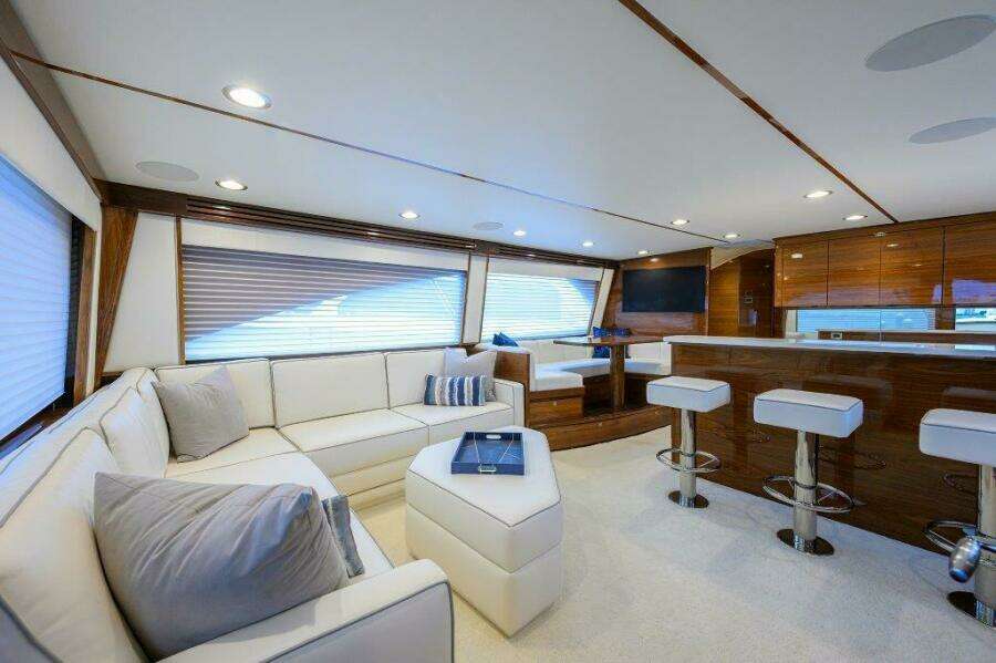 Viking 68 Twin Reels - Salon