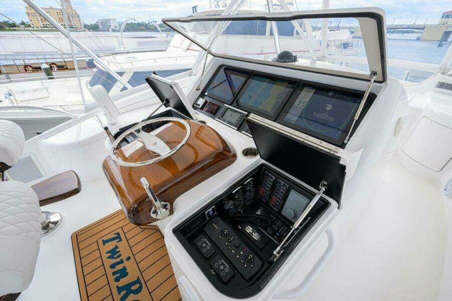 Viking 68 Twin Reels - Flybridge