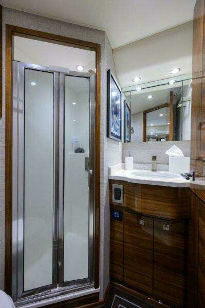 Viking 68 Twin Reels - Crew Head