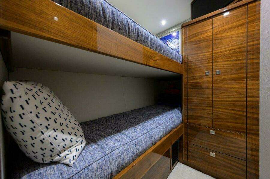 Viking 68 Twin Reels - Guest Stateroom