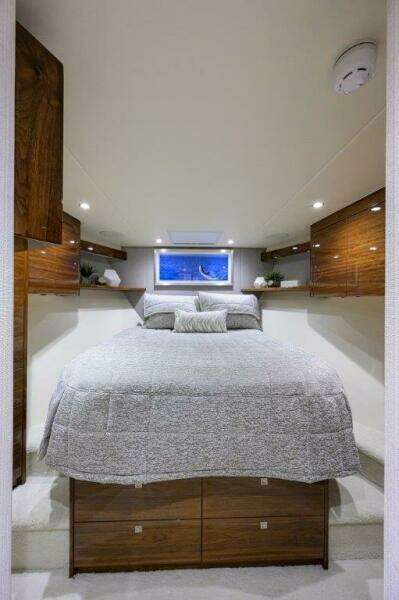 Viking 68 Twin Reels - VIP Stateroom