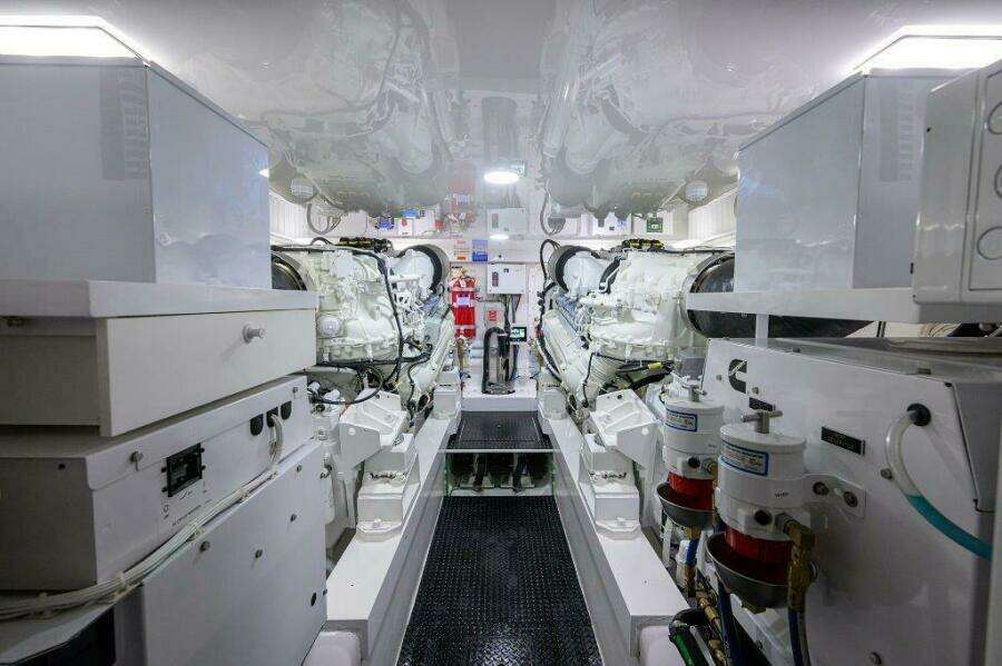 Viking 68 Twin Reels - Engine Room