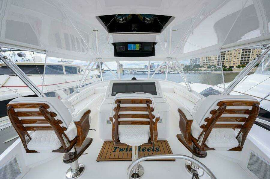 Viking 68 Twin Reels - Flybridge