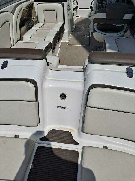2013 Yamaha Boats 242 Limited S