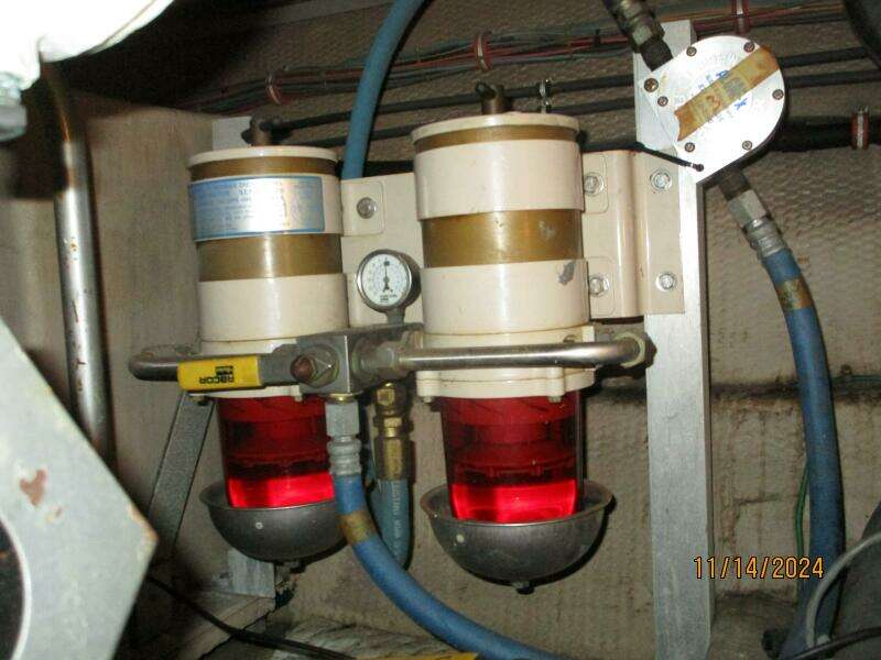 44' Viking pirt Racor fuel filters