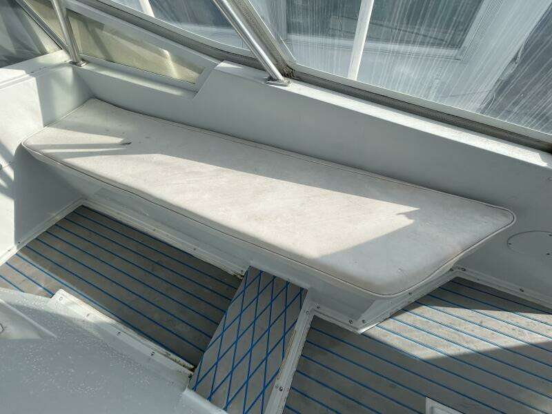 44' Viking flybridge starboard seating