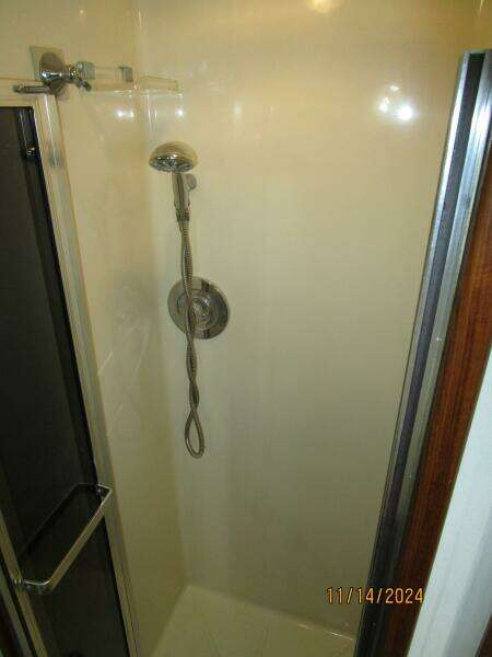 44' Viking master stateroom shower
