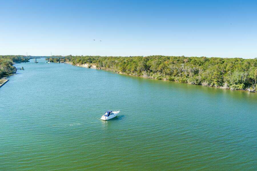 2000 Monterey 322 Cruiser