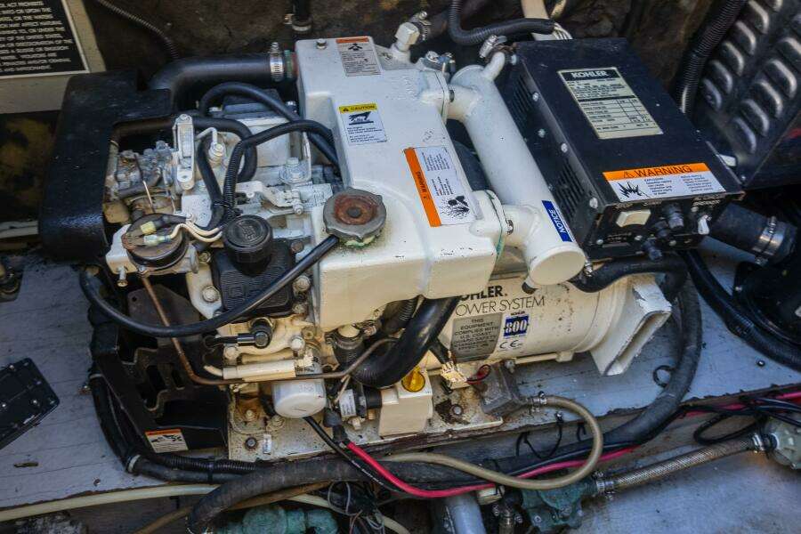 2000 Monterey 322 Cruiser