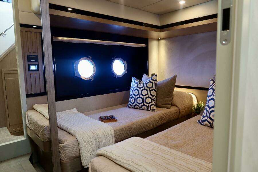 2026 Absolute 58 Navetta