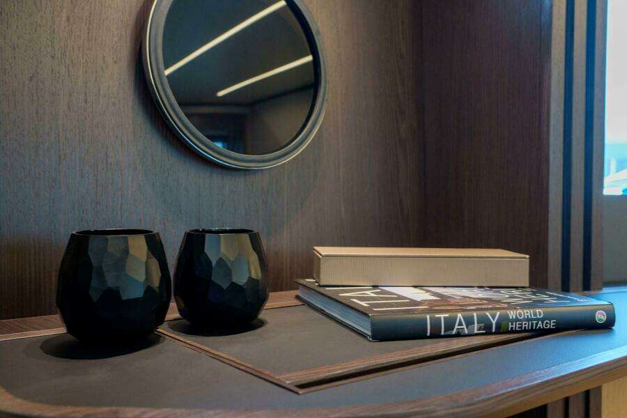 2026 Absolute 52 Fly