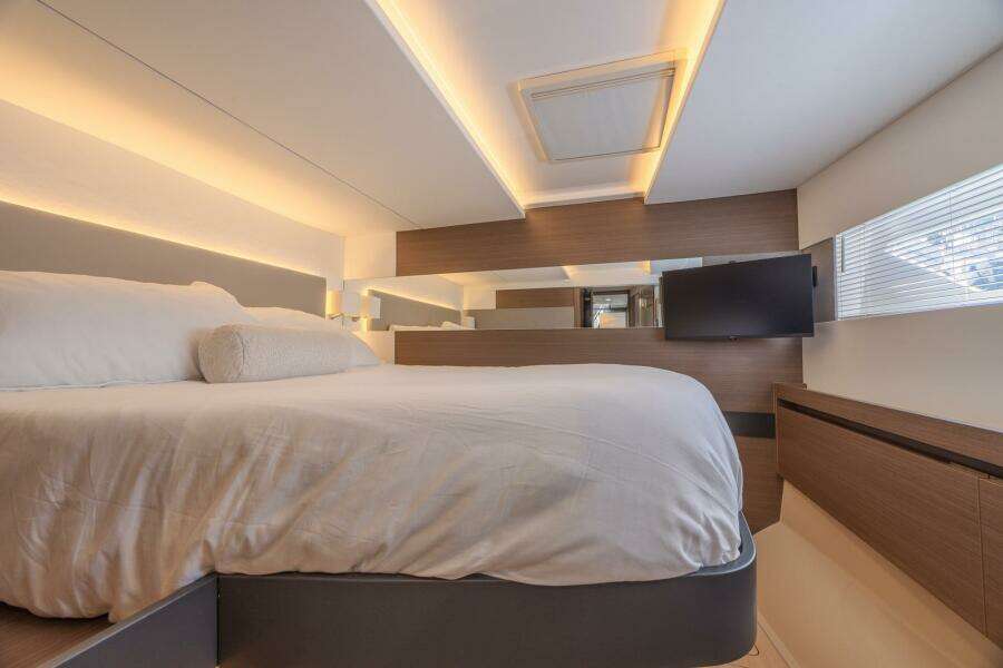 2024 Leopard 53 Powercat